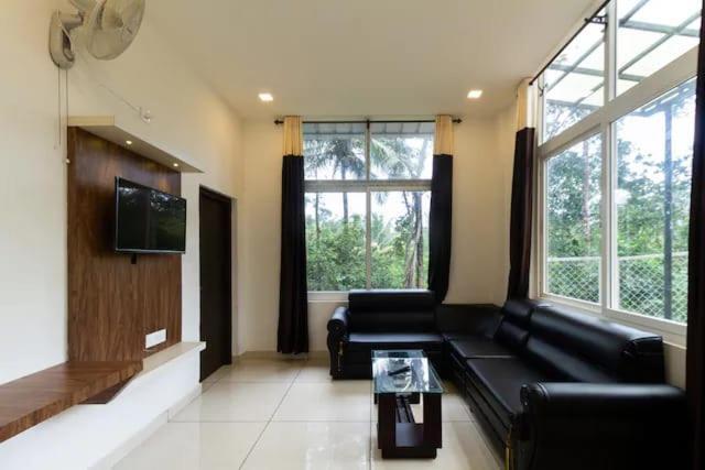 Letstay Vythiri Hill Palace Luaran gambar